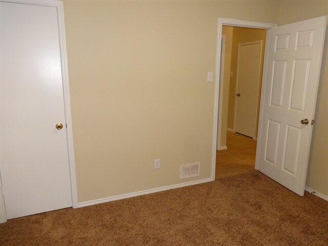 Building Photo - 6448 Royal Cedar Dr