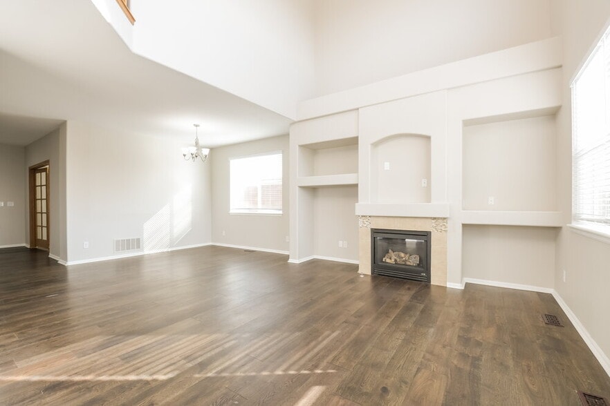 Building Photo - 12812 Newport Way