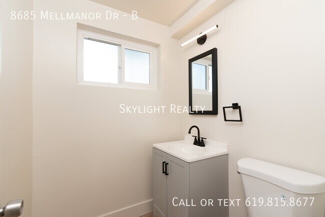 Building Photo - 8685 Mellmanor Dr