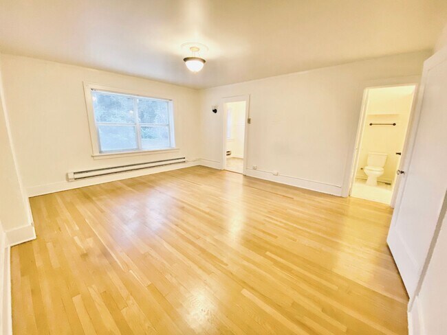 Building Photo - Belmont Apartments