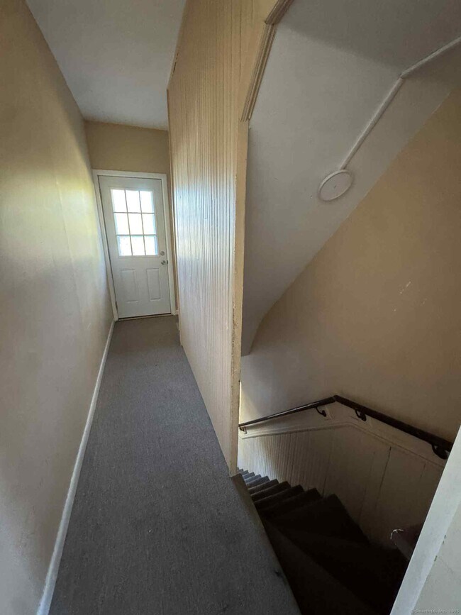 Building Photo - 162 Jubilee St