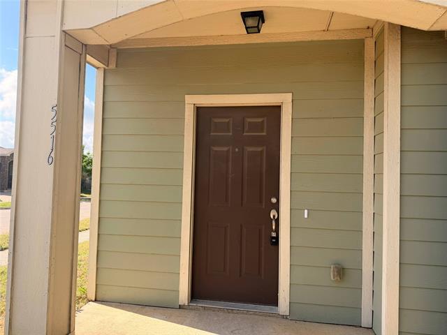 Building Photo - 5516 Del Rey Dr