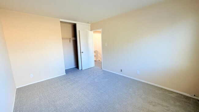 Building Photo - 3169 Santa Cruz Ln