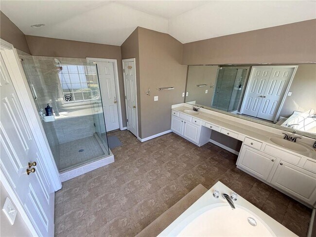 Building Photo - 7430 Newstead Dr