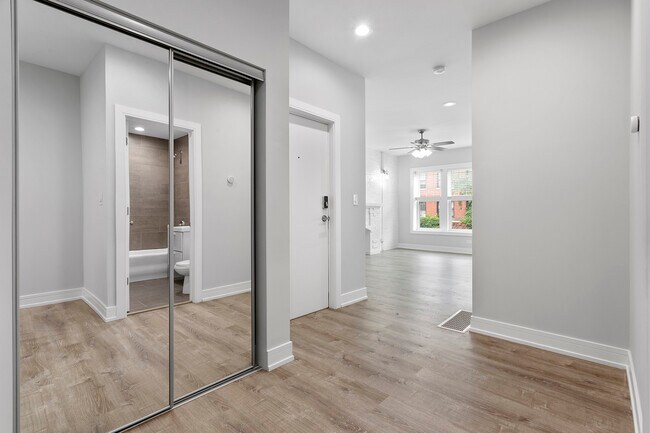 Building Photo - 6104 N Winthrop Ave