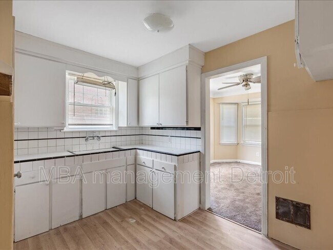 Building Photo - 12016 Elmdale St
