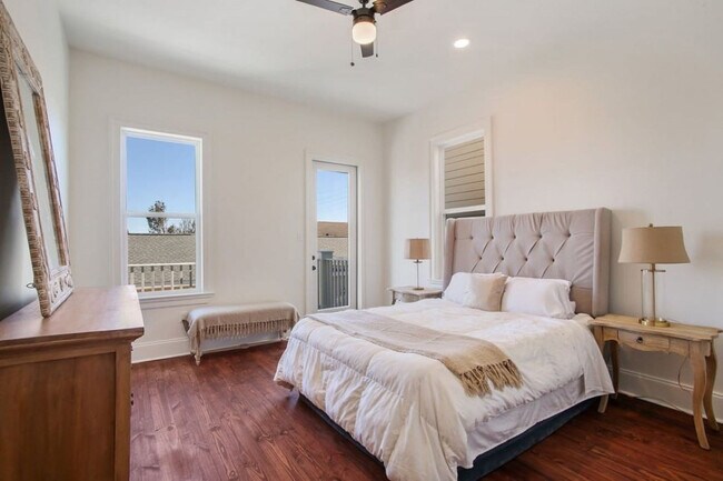 Building Photo - 2209 Louisiana Ave