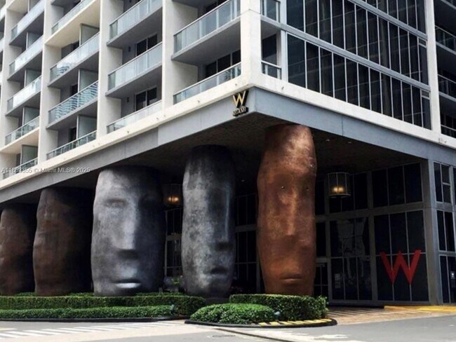 Primary Photo - 495 Brickell Ave