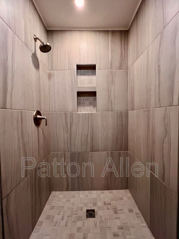 Building Photo - 9 Ravenwood Ln