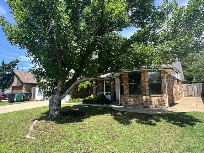 Building Photo - 13172 Eastridge Dr