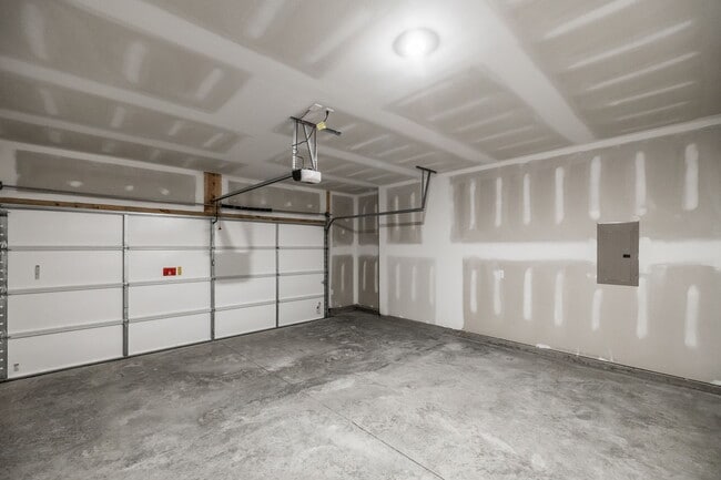 Building Photo - 616 Emerson Ln