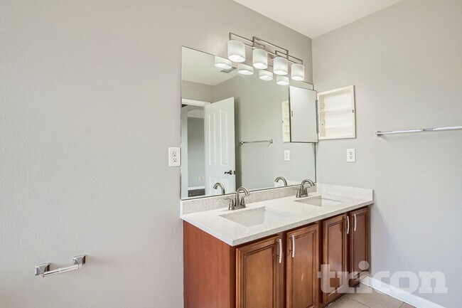 Building Photo - 10624 Bamboo Rod Cir