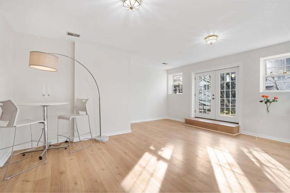 Building Photo - 47516 Anchorage Cir