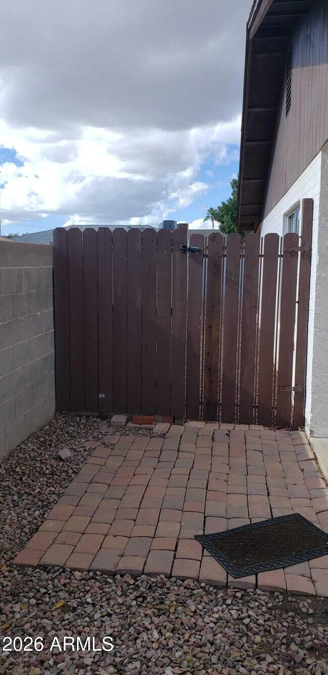 Building Photo - 1454 S Doran