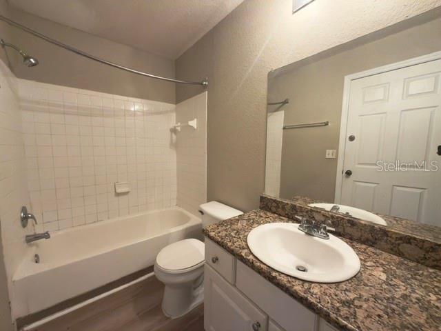 Building Photo - 2550 N Alafaya Trail
