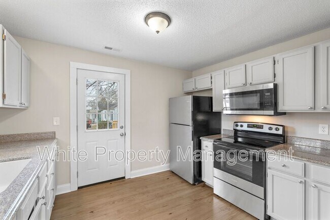 Building Photo - 403 Rich St