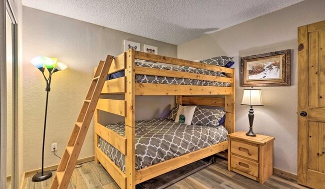 Building Photo - 96 Mountainside Dr