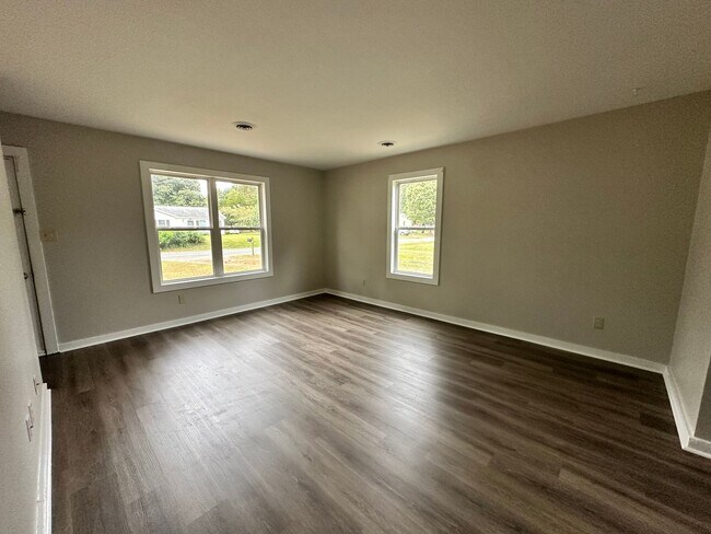 Building Photo - 7446 Bellehaven Dr