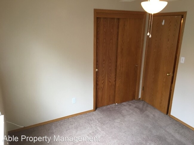 Building Photo - 3 br, 2 bath House - 8612 Winlock St.