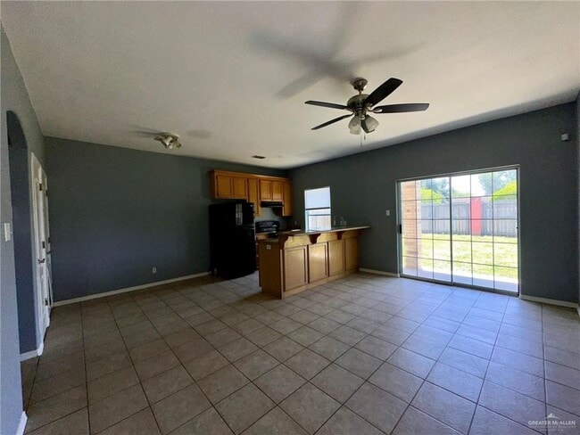 Building Photo - 23 Phoenix St