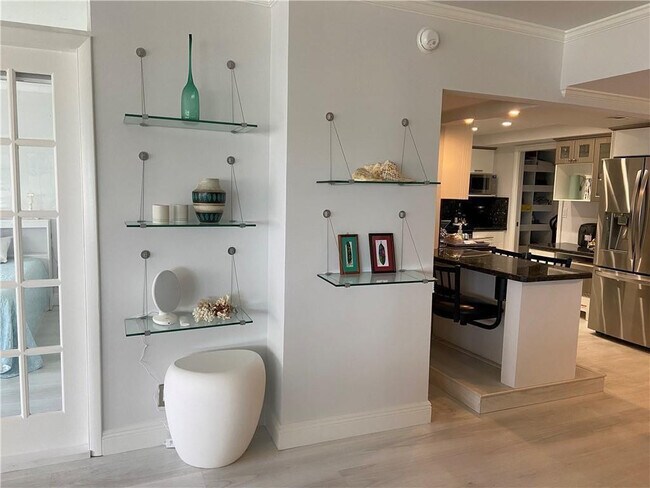 Building Photo - 5000 N Ocean Blvd