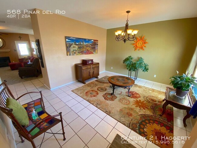 Building Photo - 568 Pinar Del Rio Dr