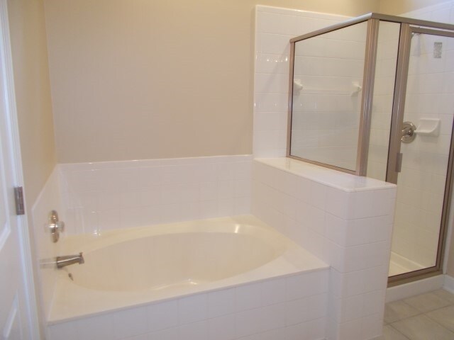 Building Photo - 5028 Shadow Pine Drive