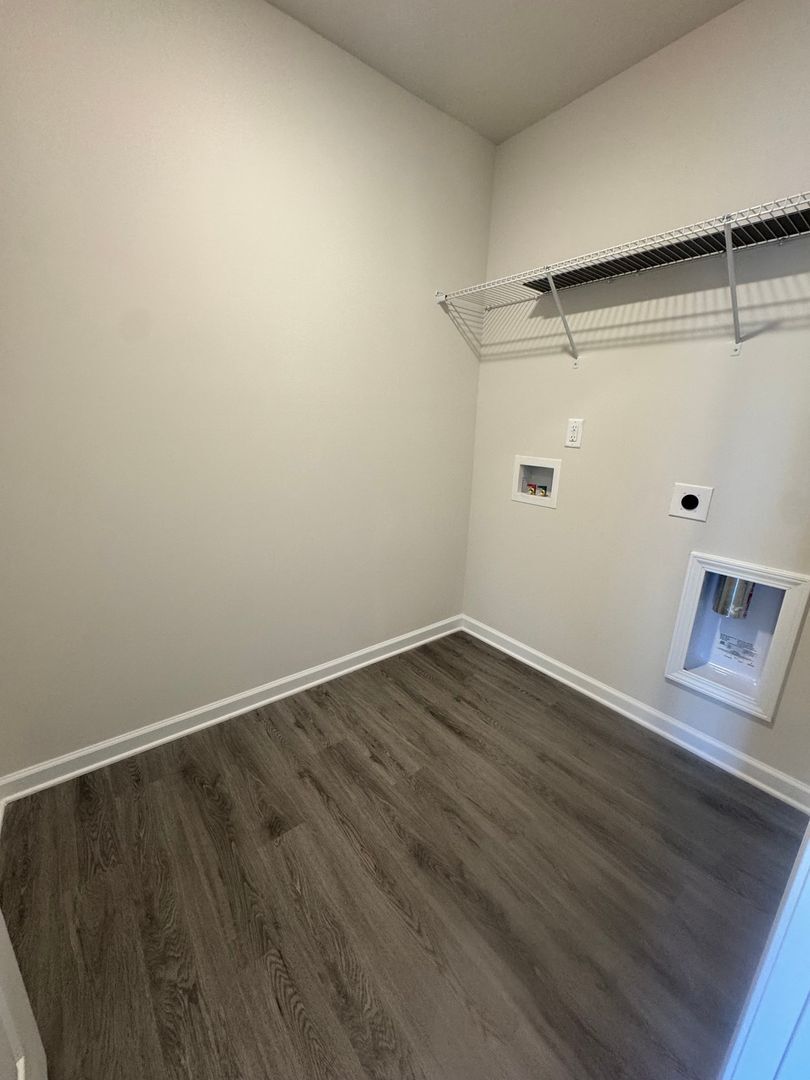 Building Photo - 916 W Sumter St