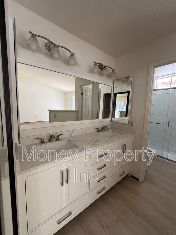 Building Photo - 1766 Bristol Ct