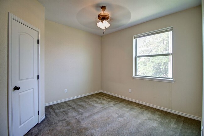 Building Photo - 1915 Dartmouth St