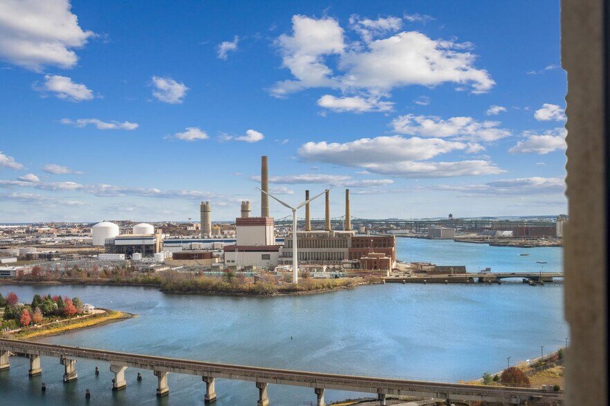 Building Photo - 485 Foley St