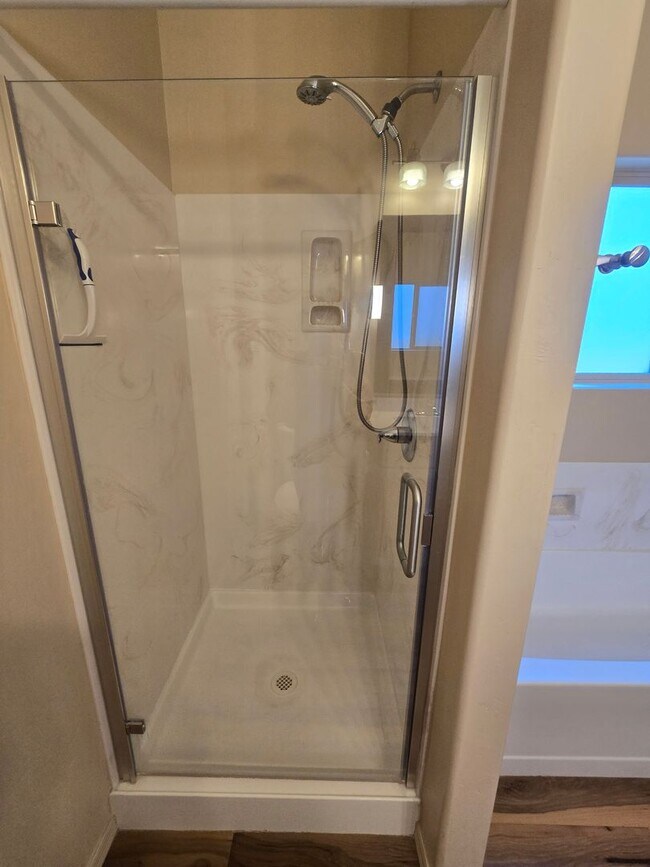 Building Photo - Unfurnished, 1-Year Long-Term Rental **$50...