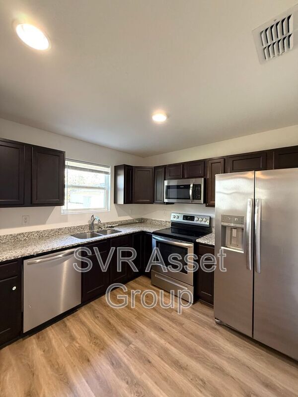 Building Photo - 3067 Harbison St