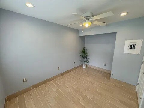 Building Photo - 2635 SW 35th Pl