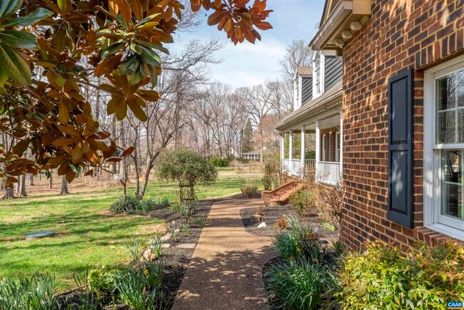 Building Photo - 3125 Beau Mont Farm Rd