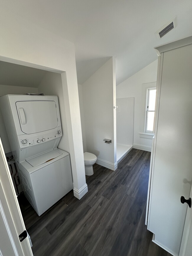 In-unit washer and dryer included - 42 N Main St