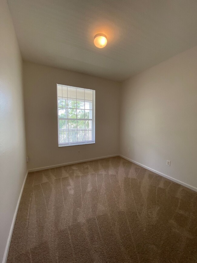 Building Photo - 6214 Stevenson Dr