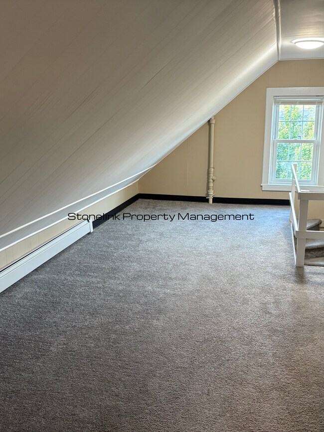 Building Photo - 37 Congregational St