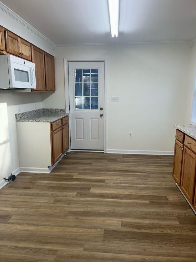 Building Photo - 1914 W Oakland Ave