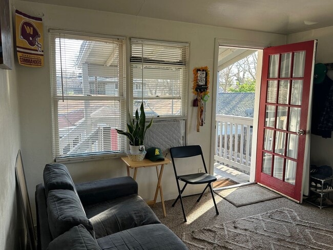 Building Photo - Charming Downtown 1-Bed Near Chico State – Utilities Included