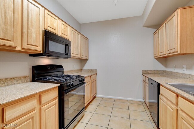 Building Photo - 5855 Valley Dr