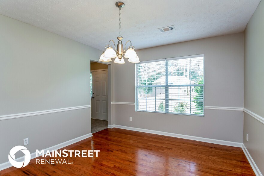Building Photo - 1305 Sandybrook Ct