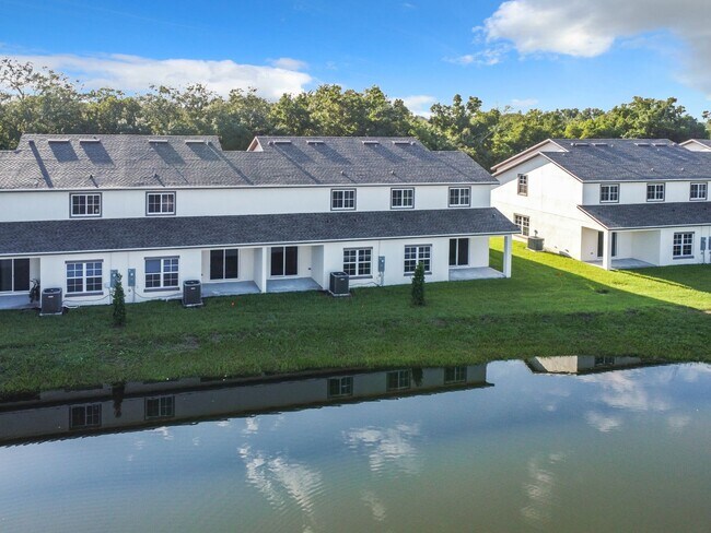 Building Photo - Townhouse For Lease in Saint Cloud