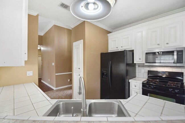 Building Photo - 21606 Windsor Castle Dr