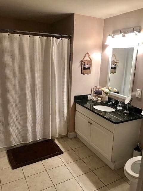 Bath - 10 Seaport Dr