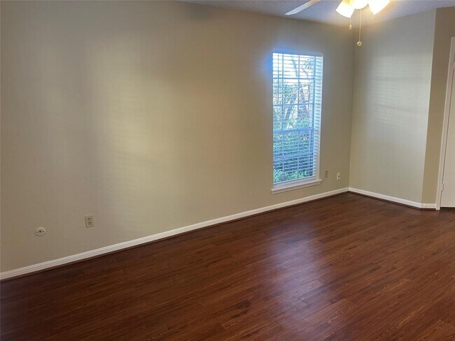 Building Photo - 2120 El Paseo St