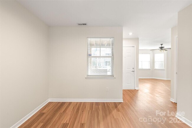 Building Photo - 415 Mather Green Ave