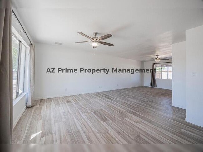 Building Photo - 8518 E Rancho Vista Dr