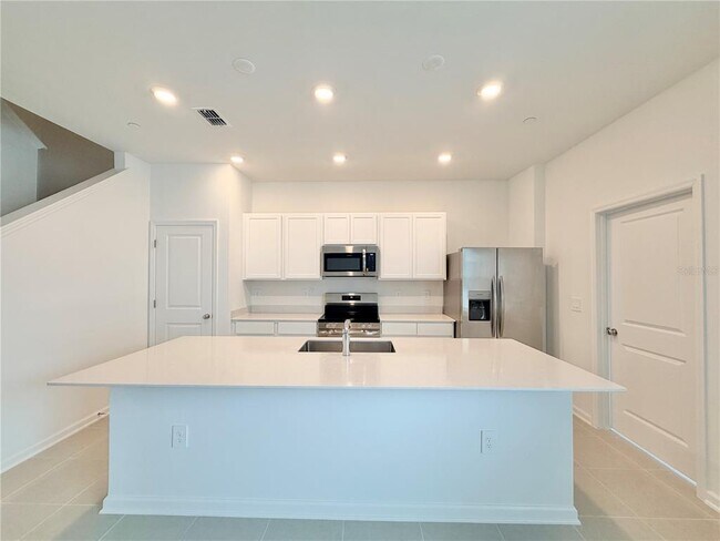Building Photo - 2132 Rider Rain Ln