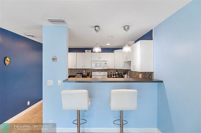 Building Photo - 4128 NW 88th Ave
